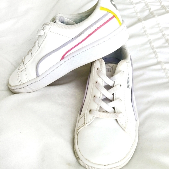 PUMA Shoes Girls Toddler 10C White Vikky v2 Court-Style Sneakers - Picture 1 of 5